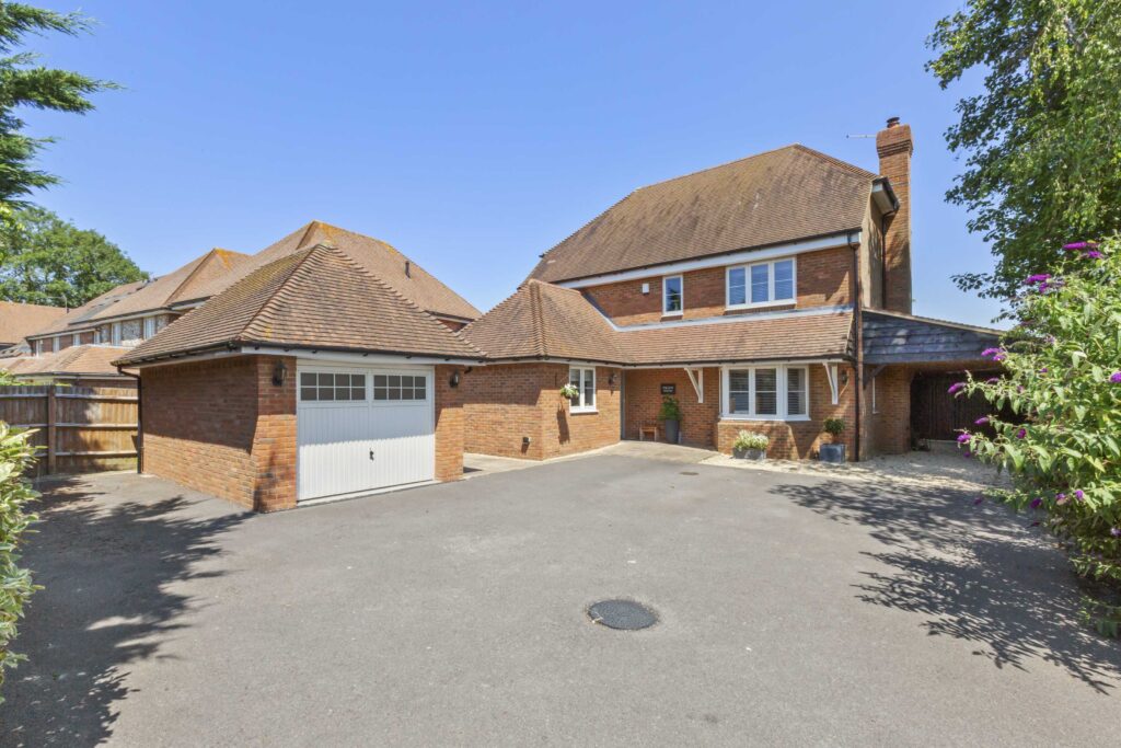 Thame Road, Longwick, HP27