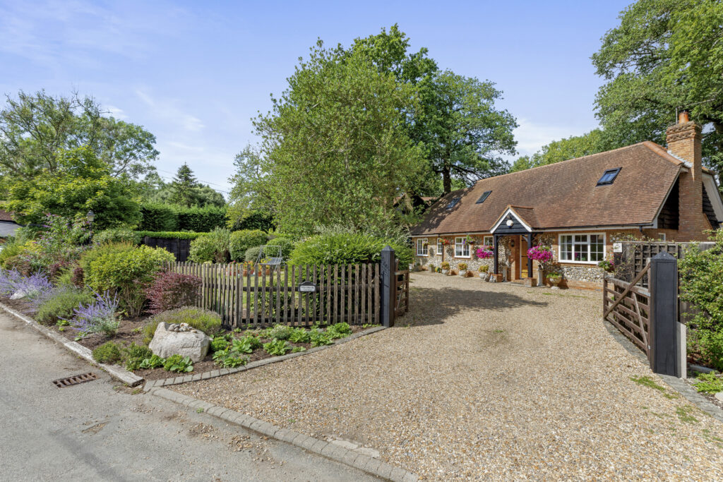 Wapseys Lane, Hedgerley, SL2