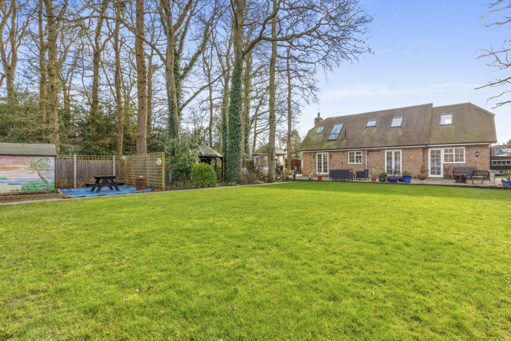 Wapseys Lane, Hedgerley, SL2