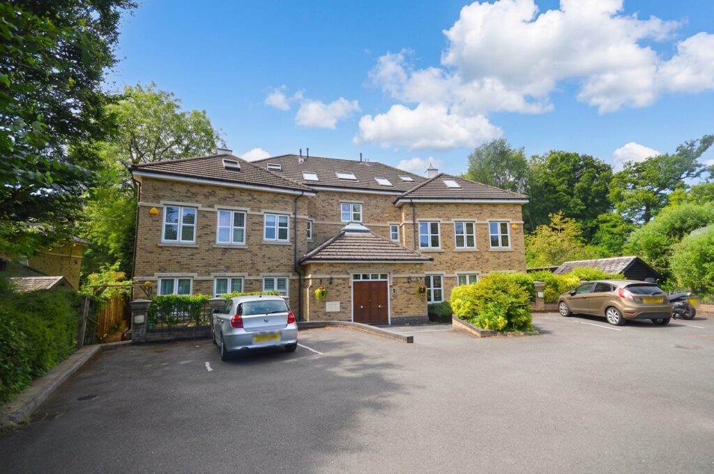 Amersham Road, Hazlemere, HP15