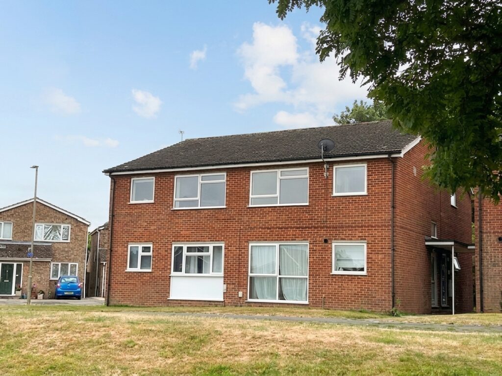 Denbigh Road, Thame, OX9