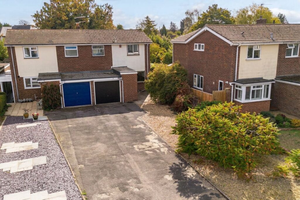 Seven Acres, Thame, OX9
