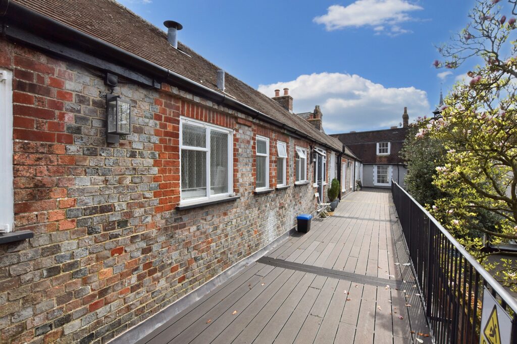 High Street, Thame, OX9