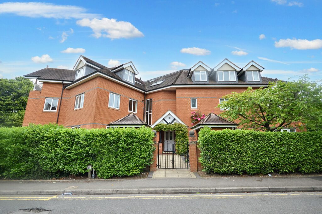 Grove Road, The Courtyard Grove Road, HP9