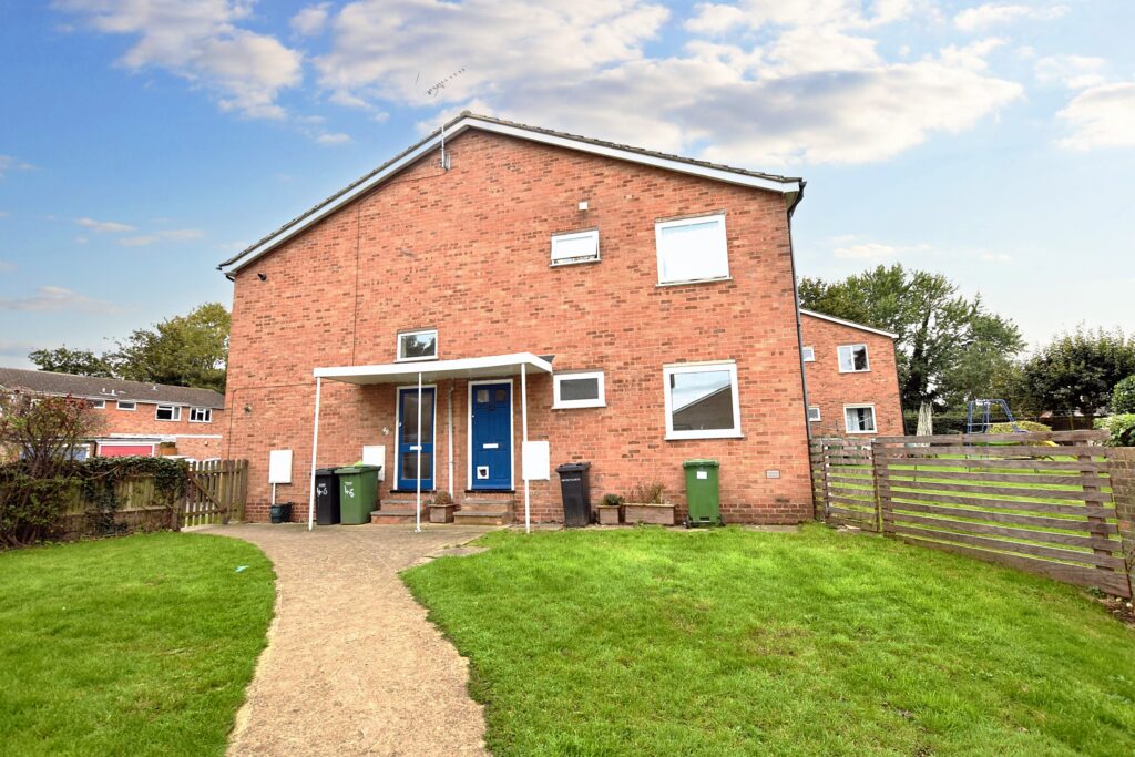 Parliament Road, Thame, OX9