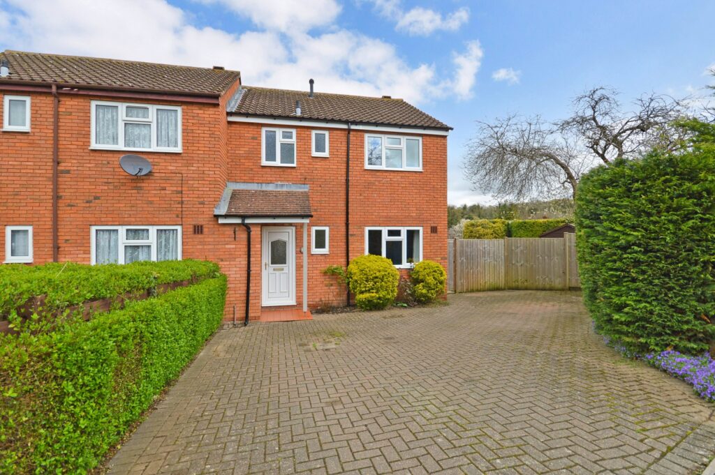 Compton Road, Wendover, HP22