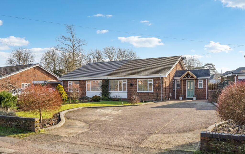 Brook Street, Aston Clinton, HP22