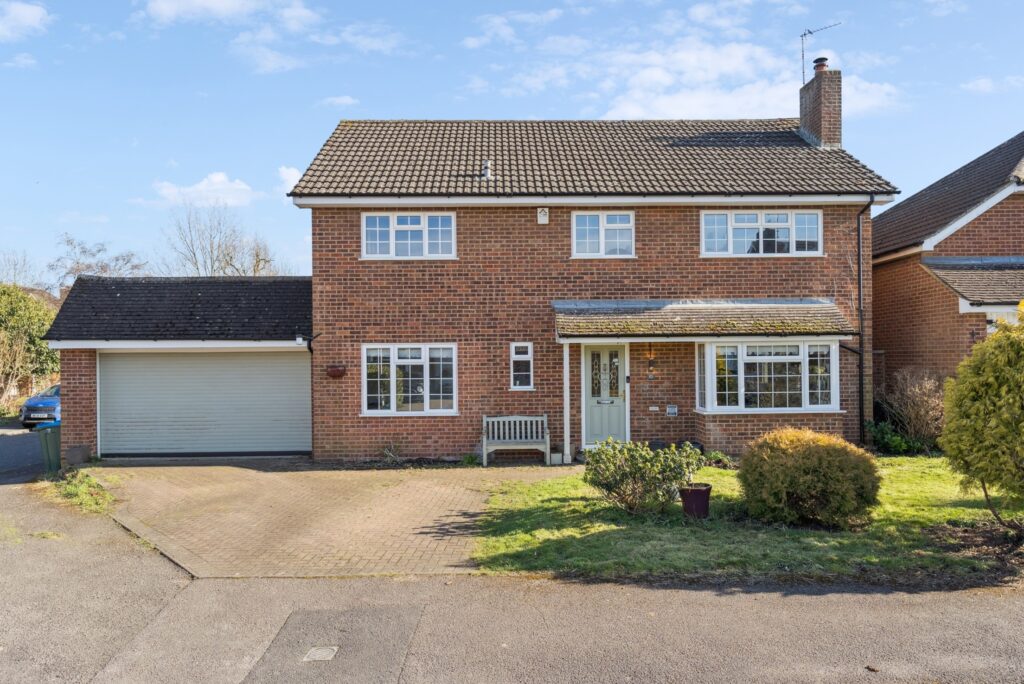 Watermill Way, Weston Turville, HP22