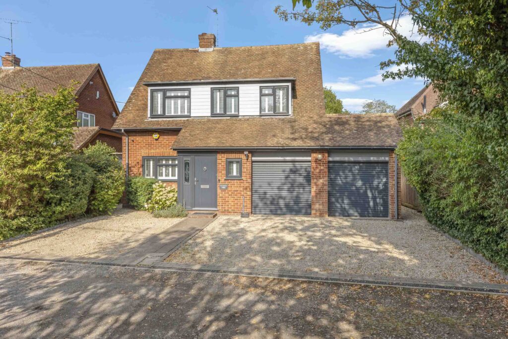 Wendover Road, Weston Turville, HP22