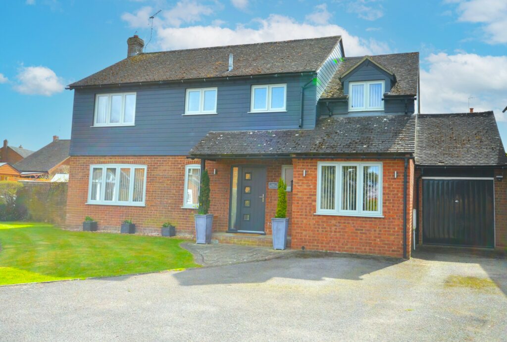 Ligo Avenue, Stoke Mandeville, HP22