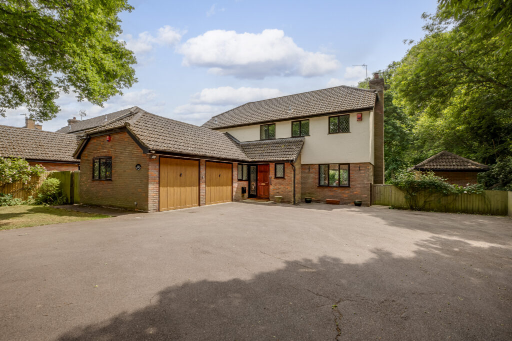 Weston Road, Aston Clinton, HP22